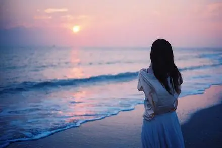 忍住不联系的话,一个人需要多久,才能忘记自己深爱过的人