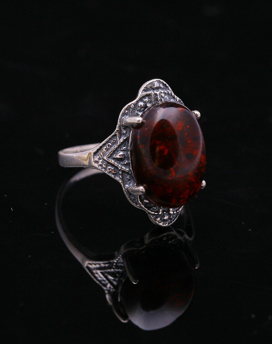 复古银民族风血珀戒指