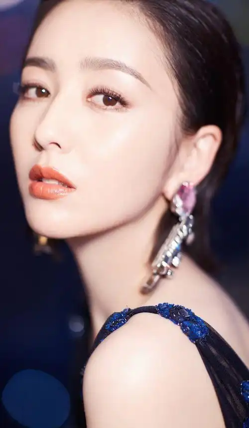 原创佟丽娅近照身材不是一般的好美丽动人网友好傻啊陈思诚