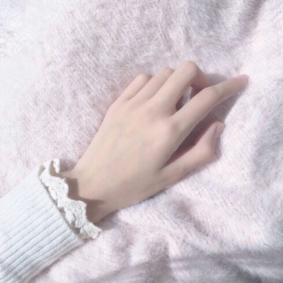 白灏宇微信头像女生部位手控花