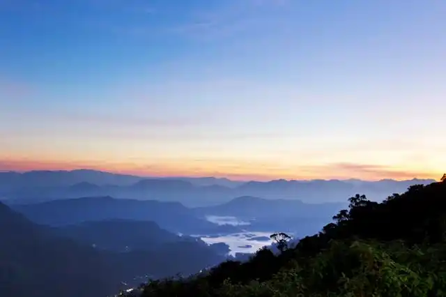 月亮湾景点门票多少钱月亮湾一日游攻略路线