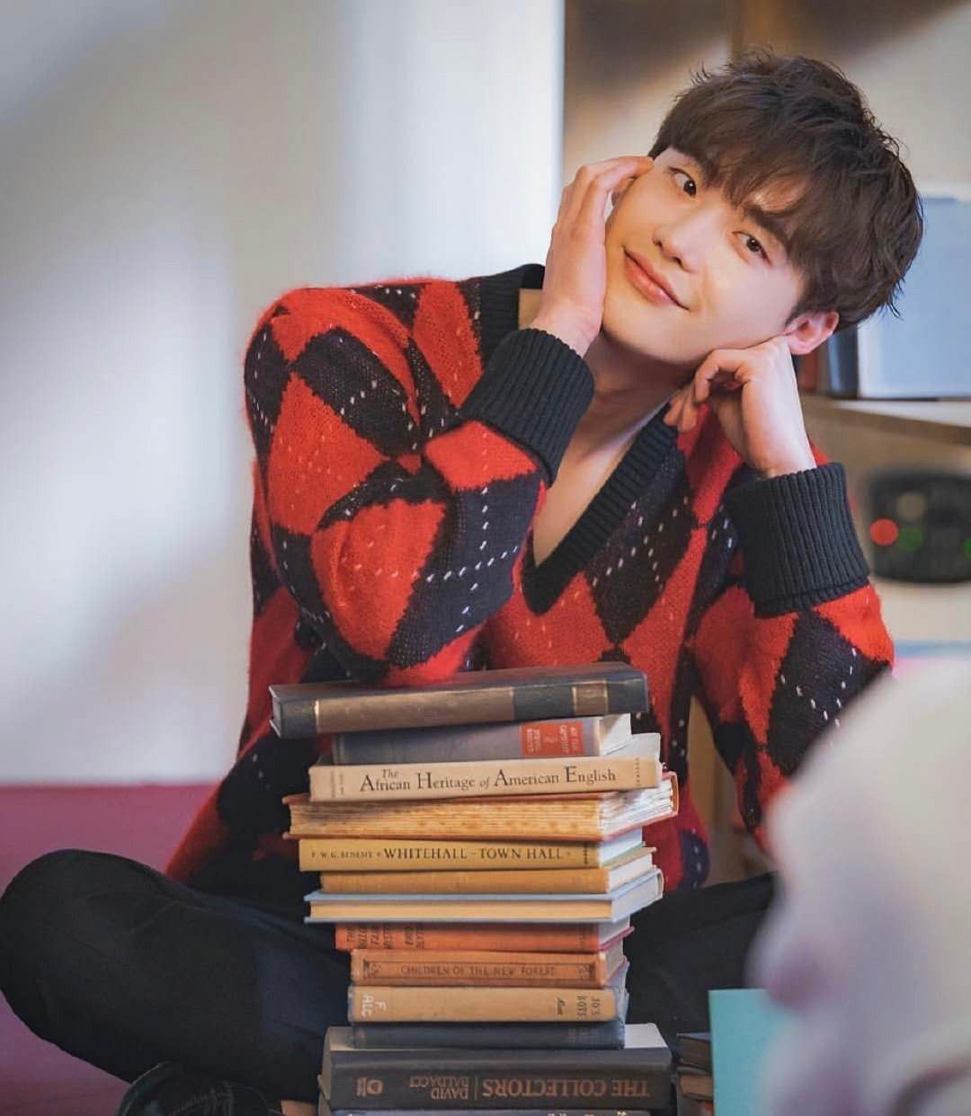 李钟硕真的太帅气可爱了,温柔的眼神令人想要沉溺进去!_高清图集_新浪