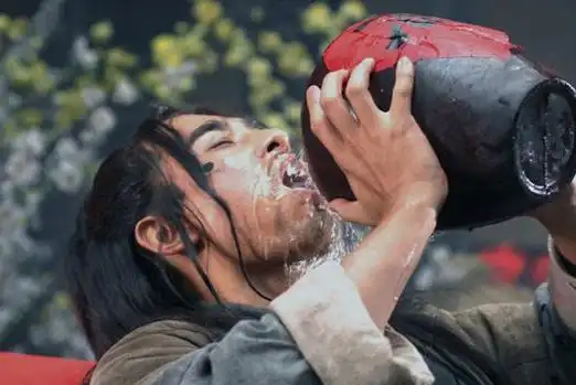 为何古人能喝上好几坛都不醉(古代酒的度数多少)_金纳莱网