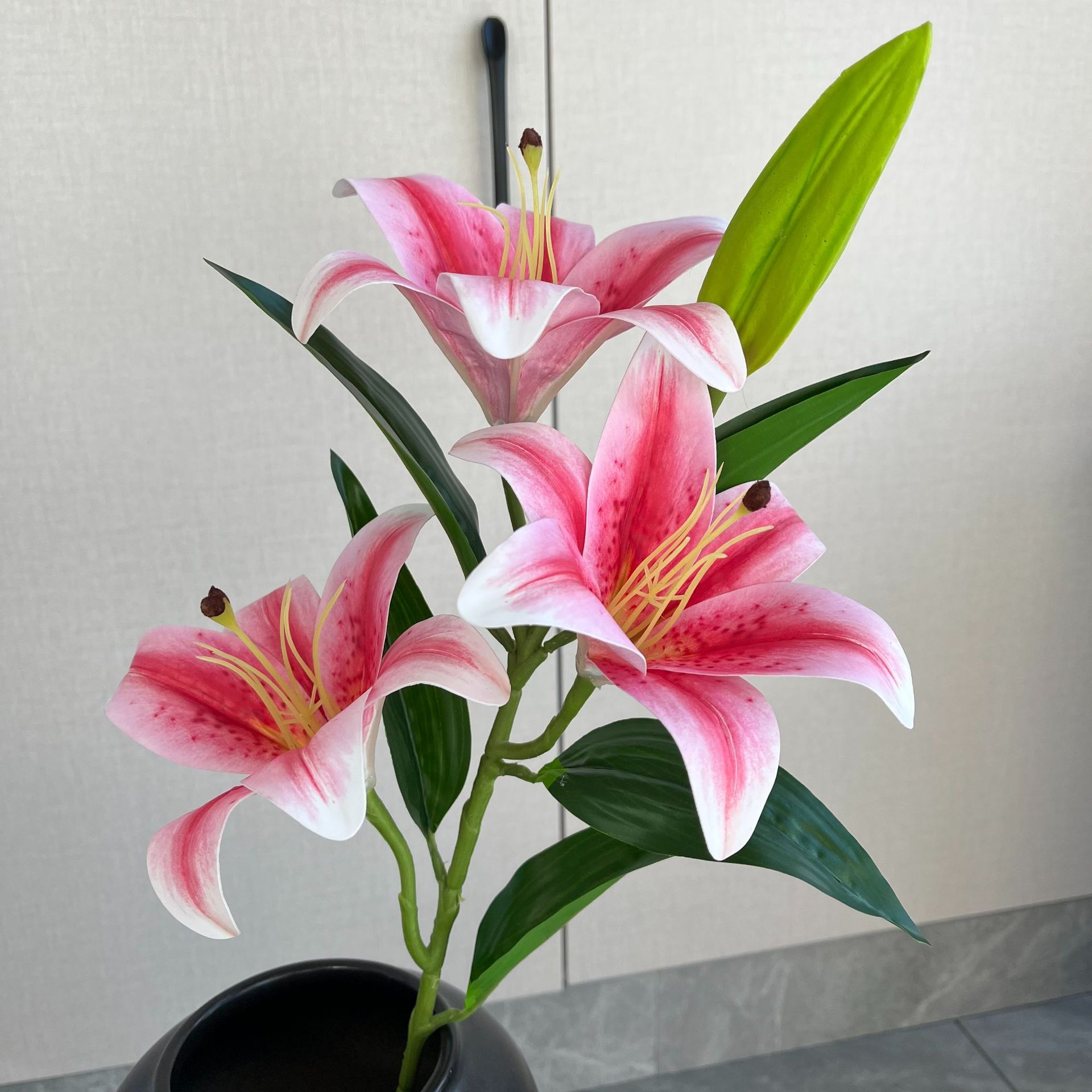 抖音快手网红百合仿真花带花苞3头香水百合胶片3d打印大百合批发