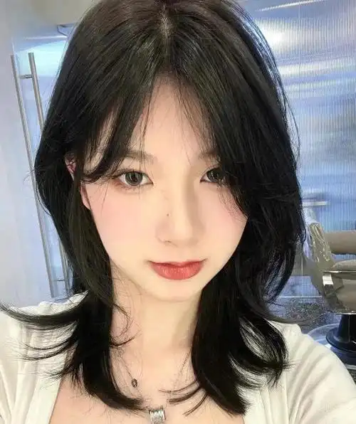 圆脸发型女2021新款图片短发,为圆脸女生总结了十款潮短发,减龄瘦脸