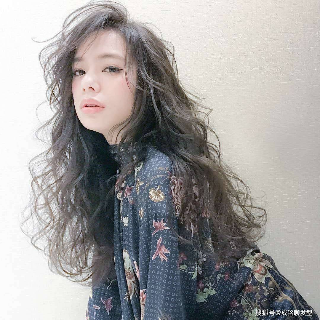 适合长脸女士的10款发型,时尚减龄又显气质,衬托脸型又有高级感_刘海