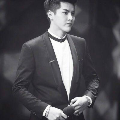 吴亦凡西装照吴亦凡最帅正装头像图片