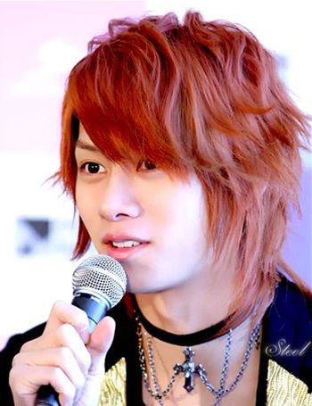 男生非主流发型及名称 男生红色非主流发型图片(3)