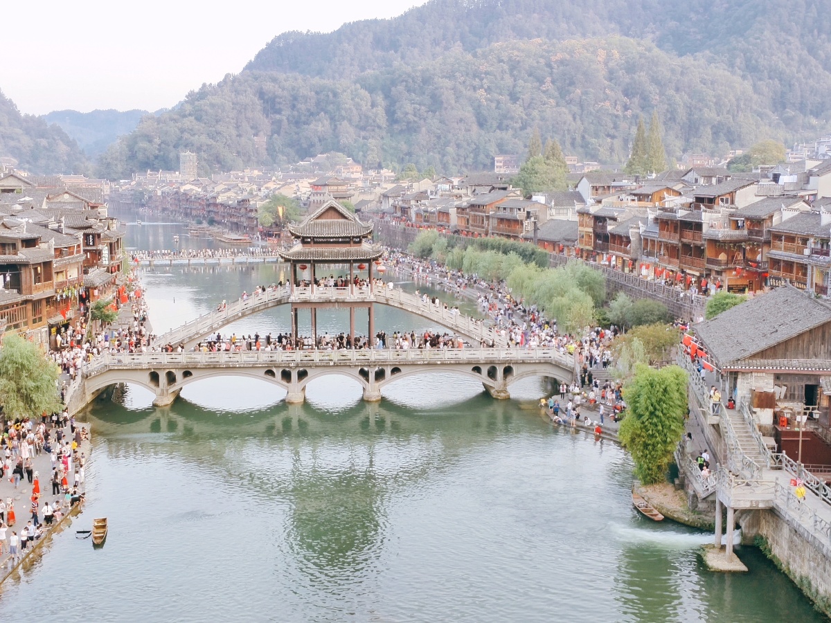 有生之年一定要和心爱之人去看看茂茂口中的长安城凤凰古城