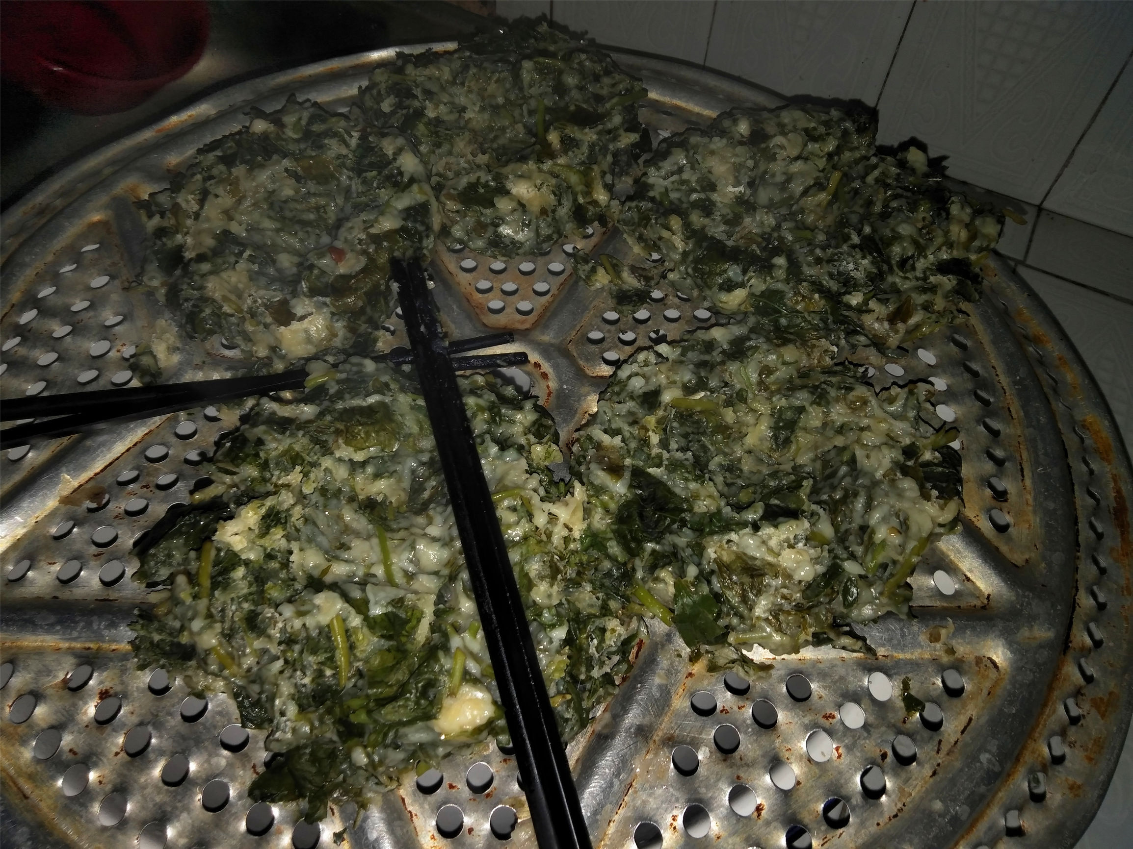 河南周口农村这种用红薯叶做的窝窝头,你吃过吗?