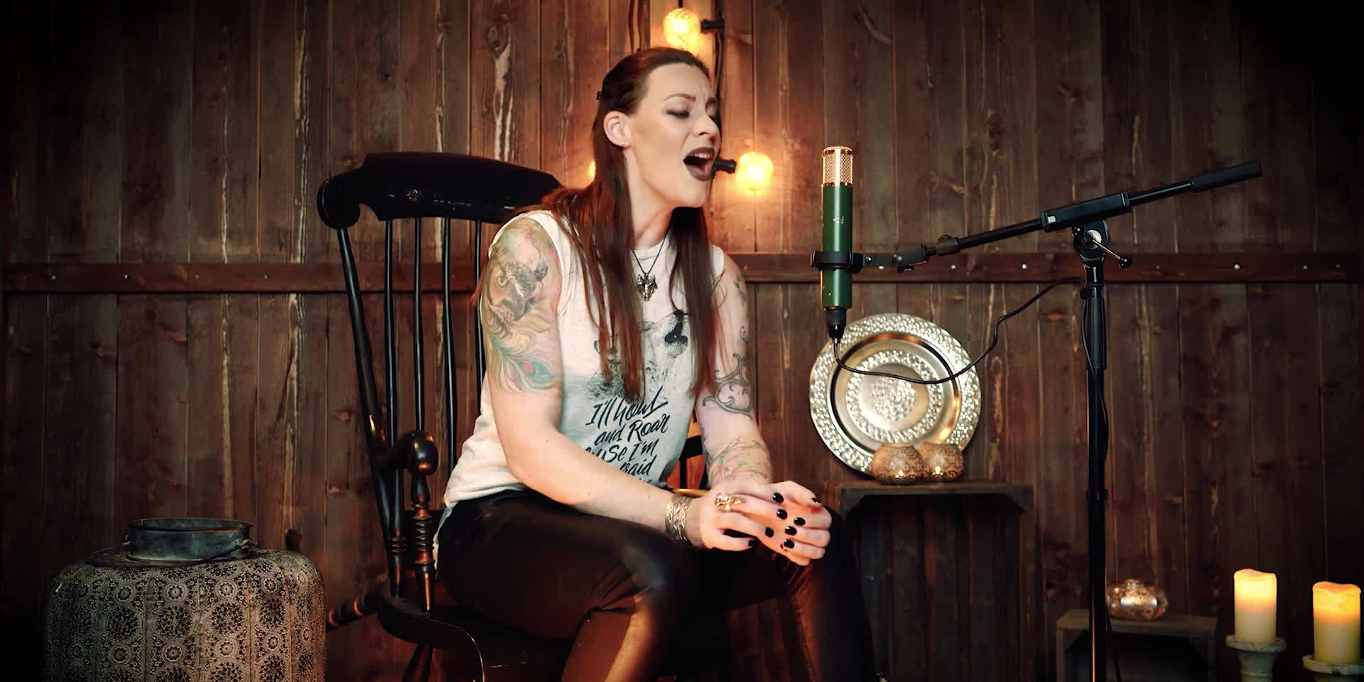 主唱floor芬兰力量金属乐团nightwish(夜愿)的荷兰主唱floor jansen