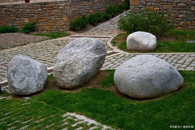江苏别墅景观石摆放有哪些讲究?