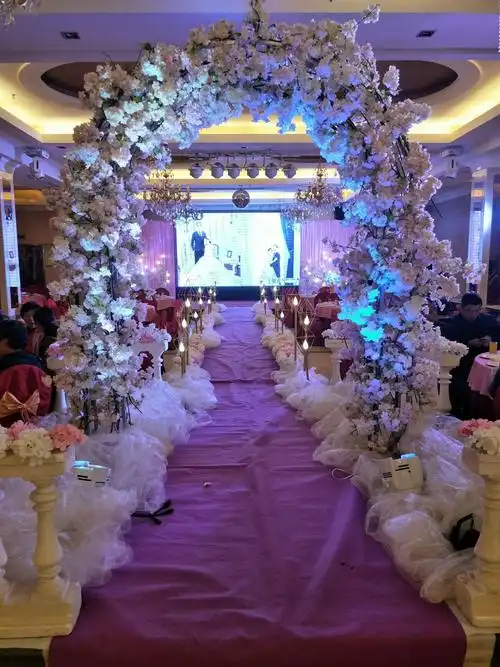 湖北省十堰市郧阳区爱心礼仪摄像团队的婚礼现场布置效果图