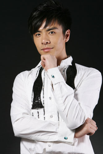 "网球王子"柏栩栩原是排球达人 曾任清华队长