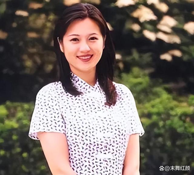 突然发现,央视的知名人物王欢已经很久没有出现在人们的视野中了.