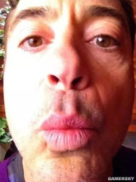 丑到没有偶像包袱那些知名欧美男星的自拍照