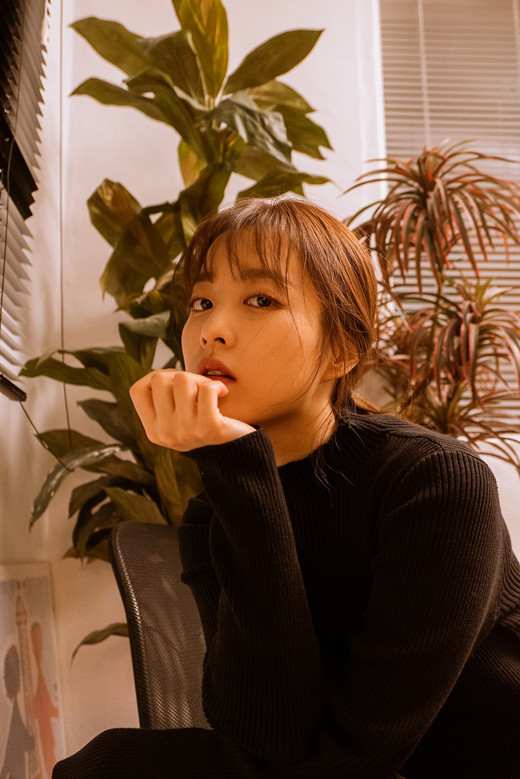 演员朴宝英全新个人简介照公开 180度气质大转变魅力依旧