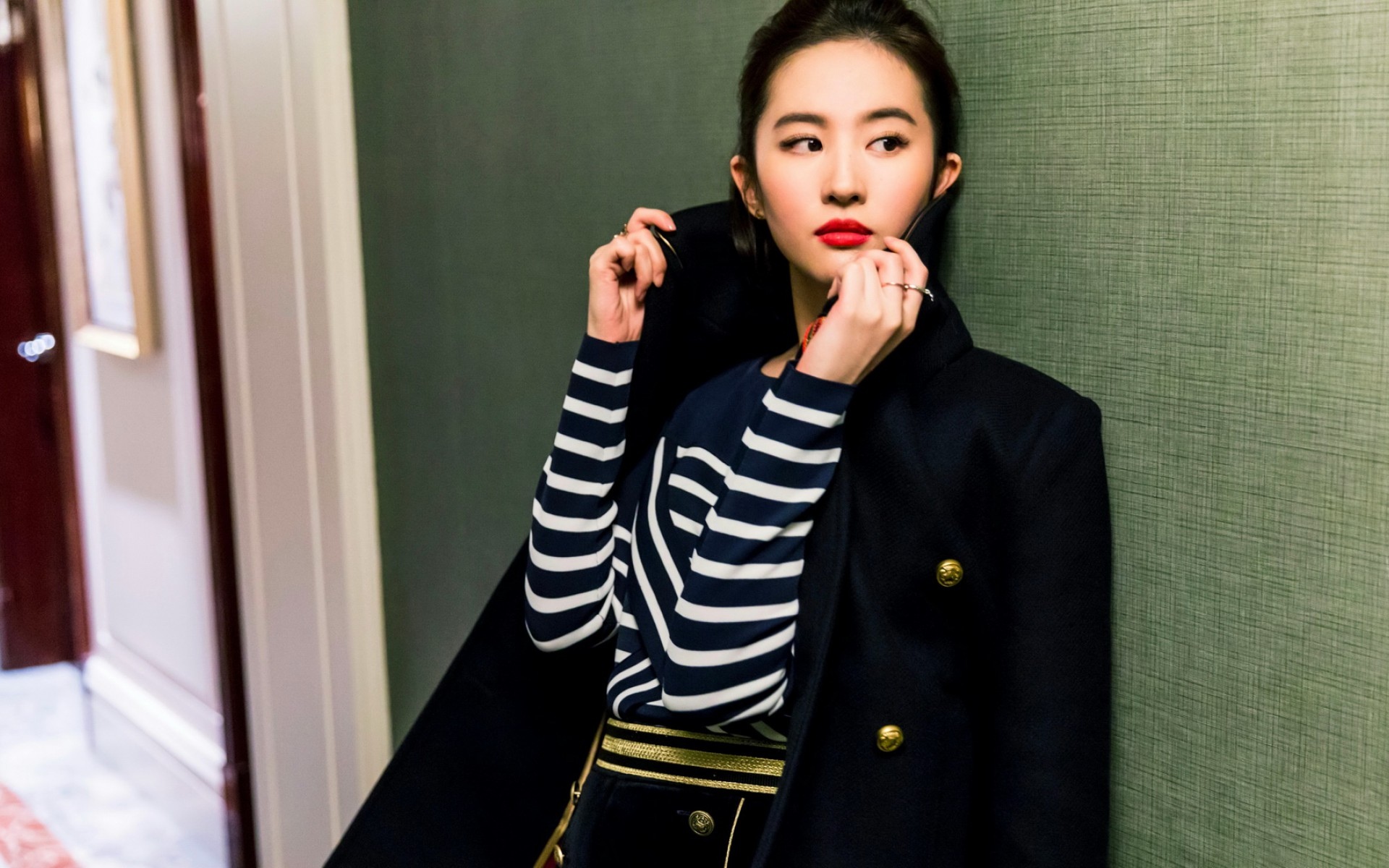 女明星刘亦菲时尚气质写真,高清图片,电脑桌面-壁纸族