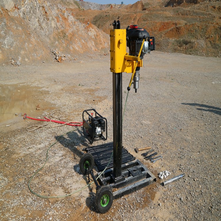 小型取样钻机 小型取芯钻机 便携式取芯钻机 轻便勘探钻机
