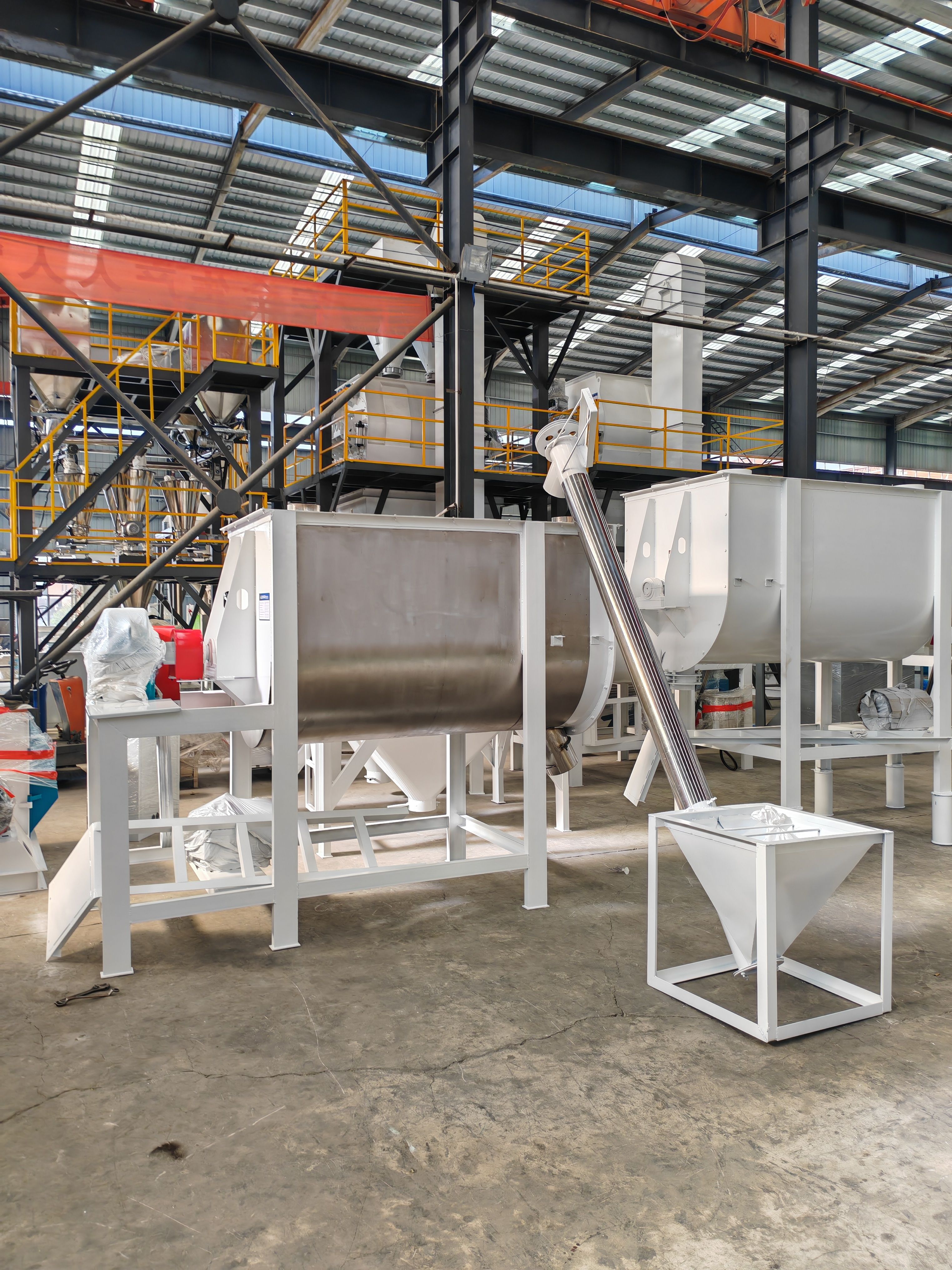 卧式螺带混合机:让物料搅拌更均匀