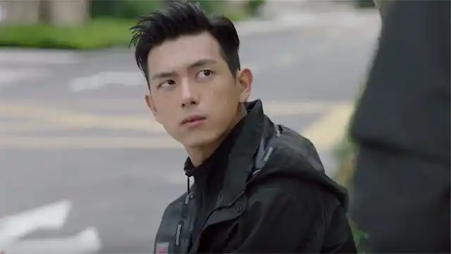 亲爱的热爱的韩商言出来跑步还这么冷酷大家都不开心