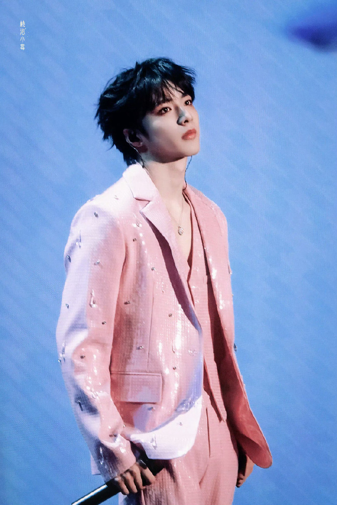 时代峰峻否认丁程鑫刘耀文恋情