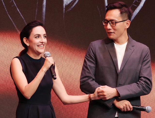 两个人生活状态迥异,除了长相哪儿都不像|谢娜|安娜|刘烨_新浪新闻