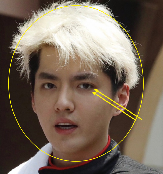 吴亦凡素颜参加赛车活动被抓拍,邋遢憔悴藏不住,30岁状态看愣了