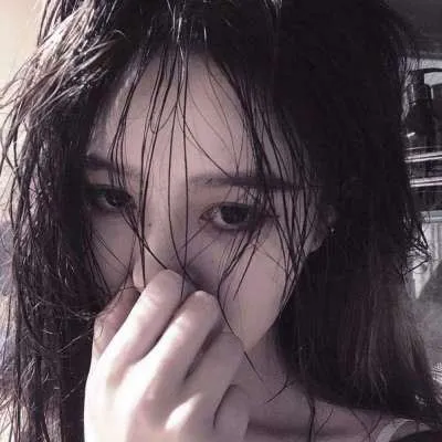 超好看的头像女生霸气挡脸