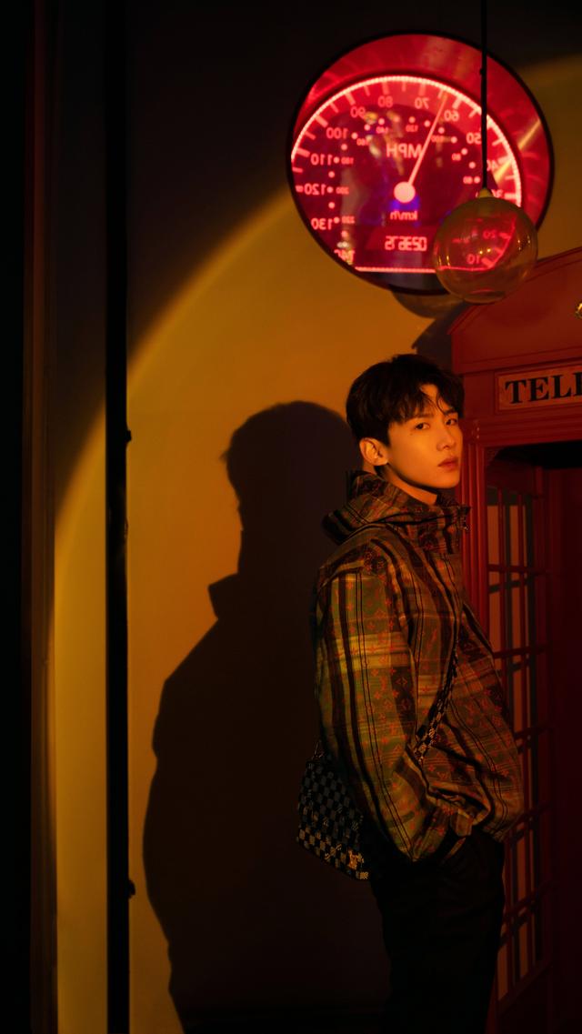 演员白敬亭,多关注帅哥的作品,少关注恋情,来看帅照