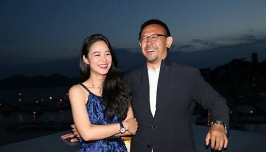 相恋9年,刚大学毕业就步入婚姻殿堂,如今22年过去了,姜武和宋妍先后生