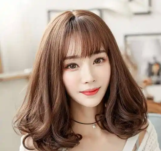 大宽脸适合什么发型 最显气质的烫卷头怎么选