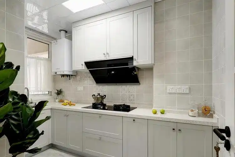 抽油烟机安装方法教程(厨房油烟机管道正确安装流程)