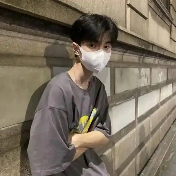 其实我就想告诉你,你现在回消息变慢了. #男头像真人 #男头 - 抖音