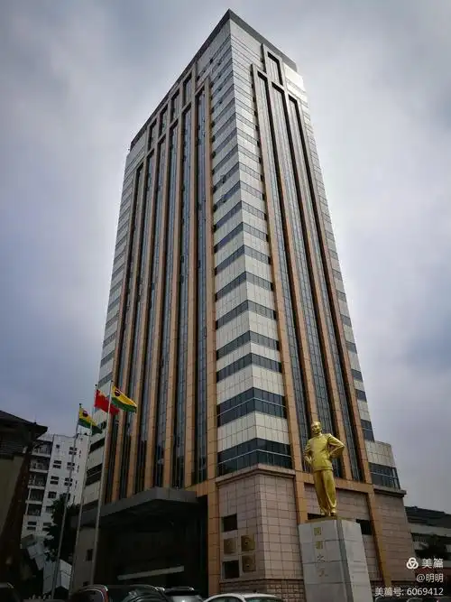 中国第一股——茅台酒厂总部比我想象的要差.