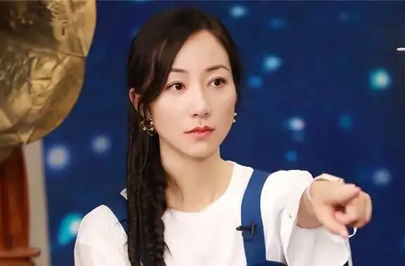 韩雪曝光丈夫身份背景深厚鲜为人知难怪大18岁都要嫁