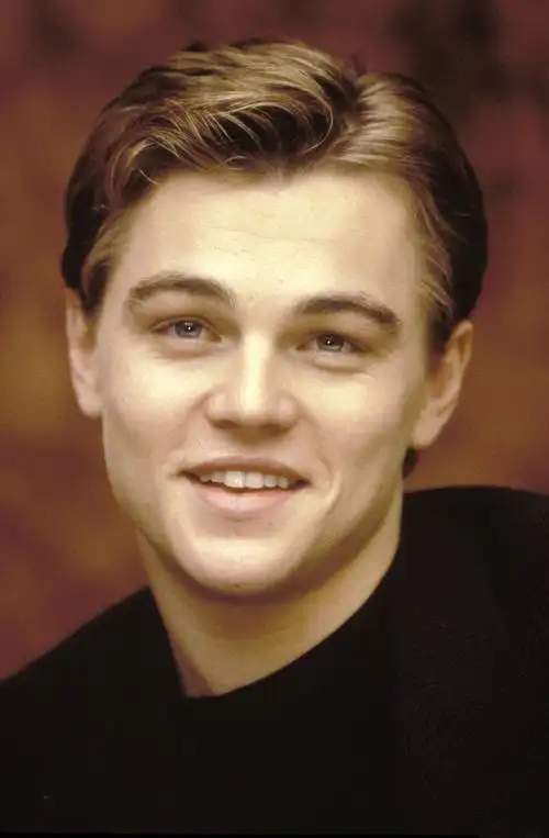 1974年11月11日出生于美国加利福尼亚州洛杉矶,美国影视演员,制作人