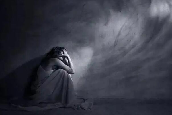 说不出的压抑和心累语句诠释了真实内心释放情绪的文案