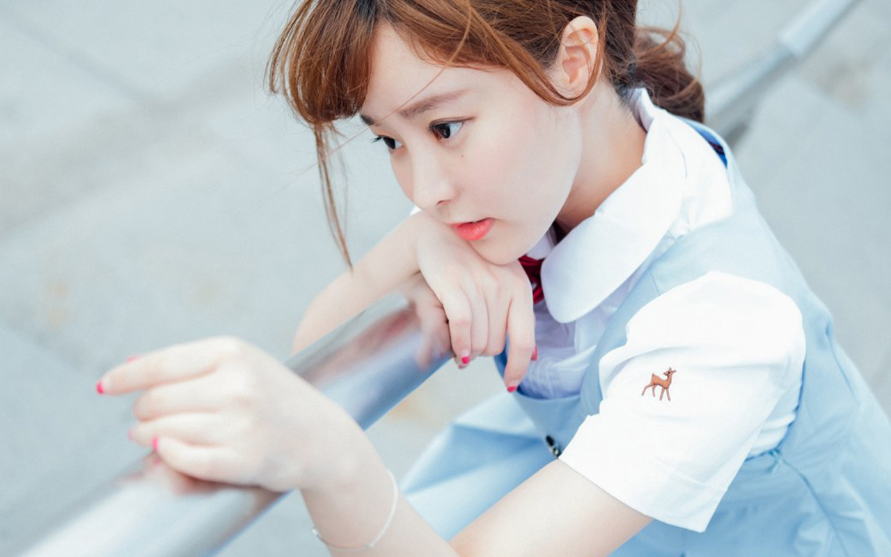 清纯可爱网红美女高清桌面壁纸