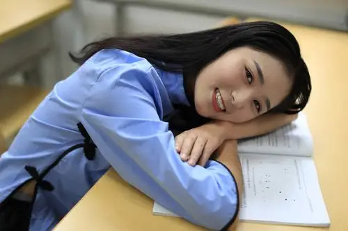 【图片1】清纯的学生照--蜂鸟论坛照片套图