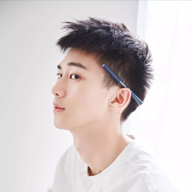 夏季男生发型太闷热?理发师建议剪这4款,剪完清爽又帅气!