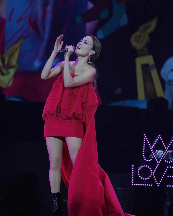 prettycrazy容祖儿演唱会