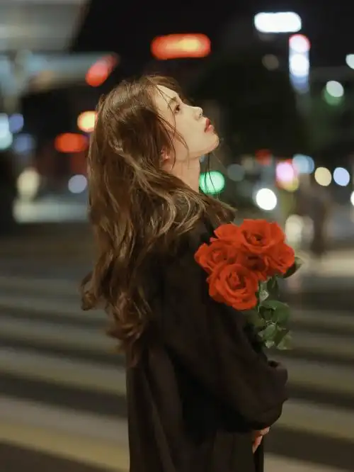 玫瑰会凋零08#桂林约拍  #桂林拍照  #玫瑰少年  #玫瑰花拍照