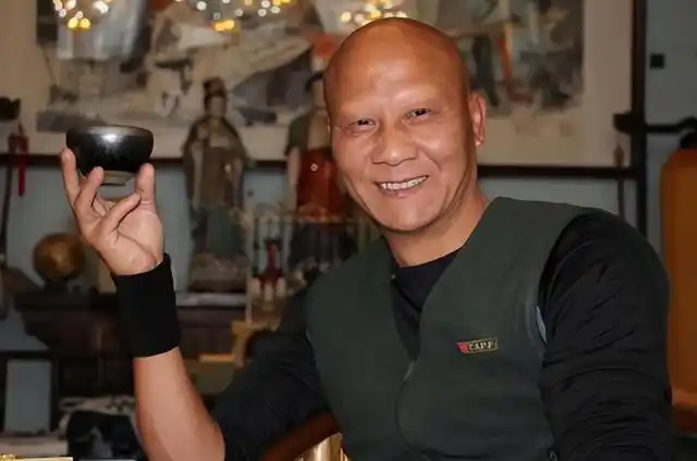 天生一张"凶脸"自带气场,这8位"反派专业户",太吃亏了_人物资讯_资讯