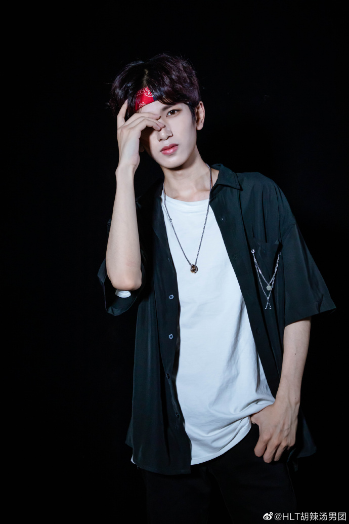 可爱担当超高人气觉皇景晖[睡] 来自hlt胡辣汤男团 - 微博