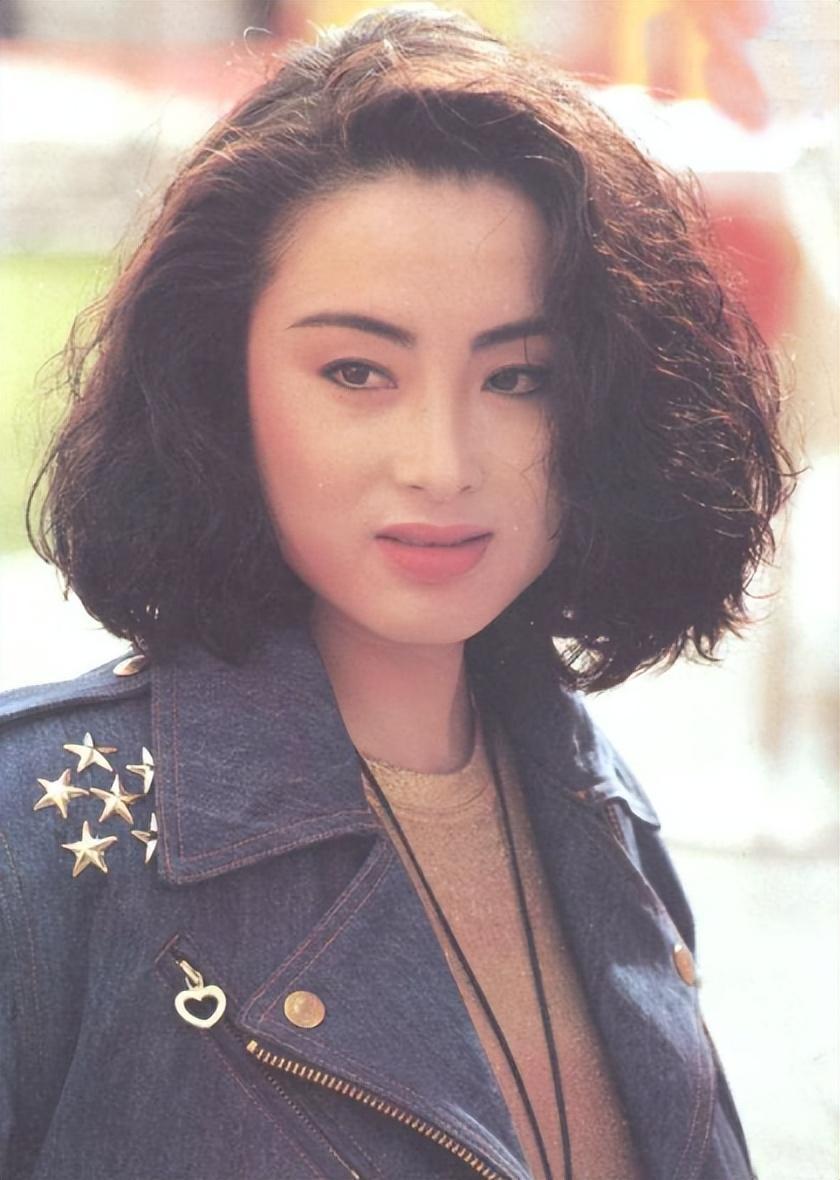 张敏的经典影视有很多,但是最经典的镜头无疑是《倚天屠龙记》中的