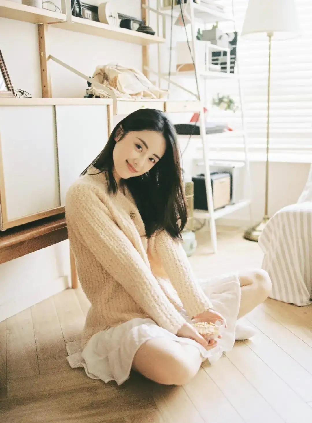 章乐韵,居家甜美生活美照,清纯可人