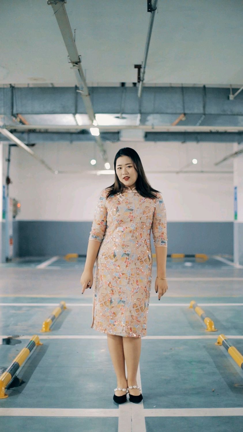 旗袍 胖女孩们真的要尝试一次旗袍,不然你自己都不知道自己有多美!