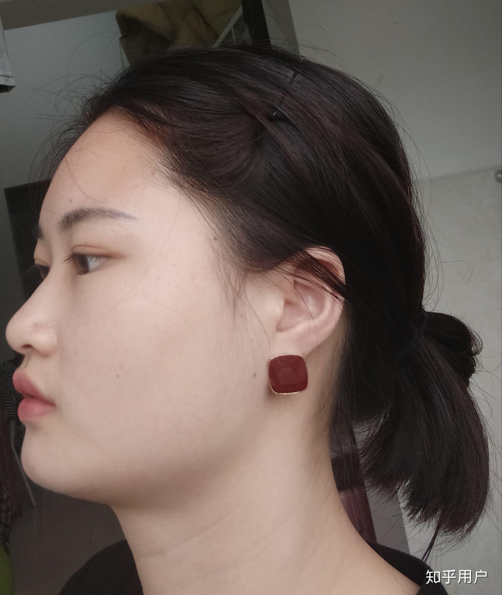 有一个超级扁平的侧脸是一种什么样的体验?