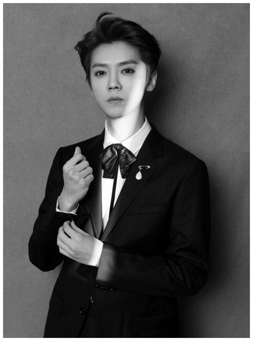 吴亦凡张艺兴时隔7年或将合体,归国四子合体还会远吗__财经头条